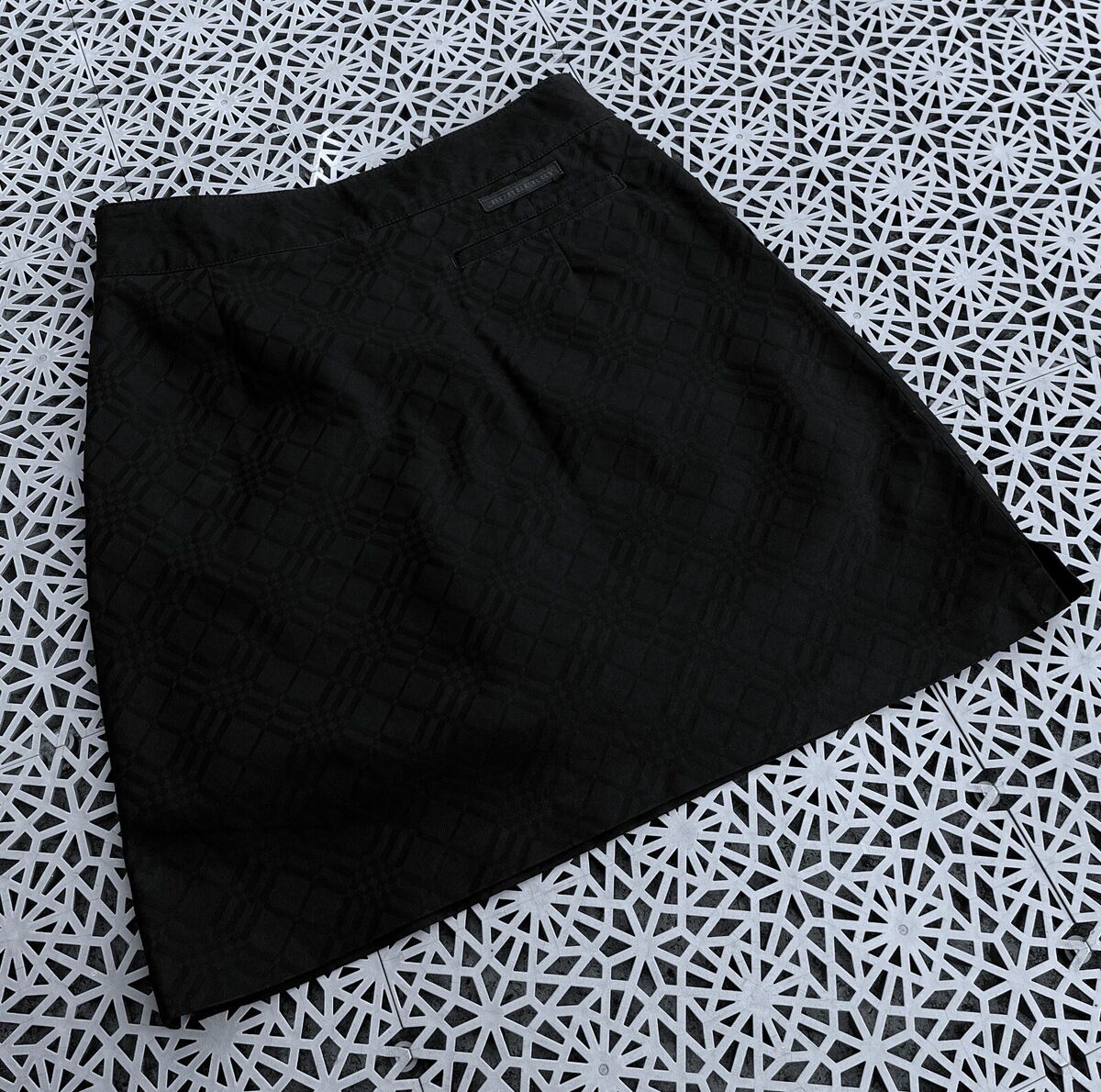 Authentic Women's BURBERRY GOLF Nova Check Logo Skirt Black Authentic Women's BURBERRY GOLF Nova Check Logo Skirt Black