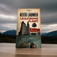 Catastrophe Planet Laumer 1960s Vintage Sci Fi 50¢ Berkley PB