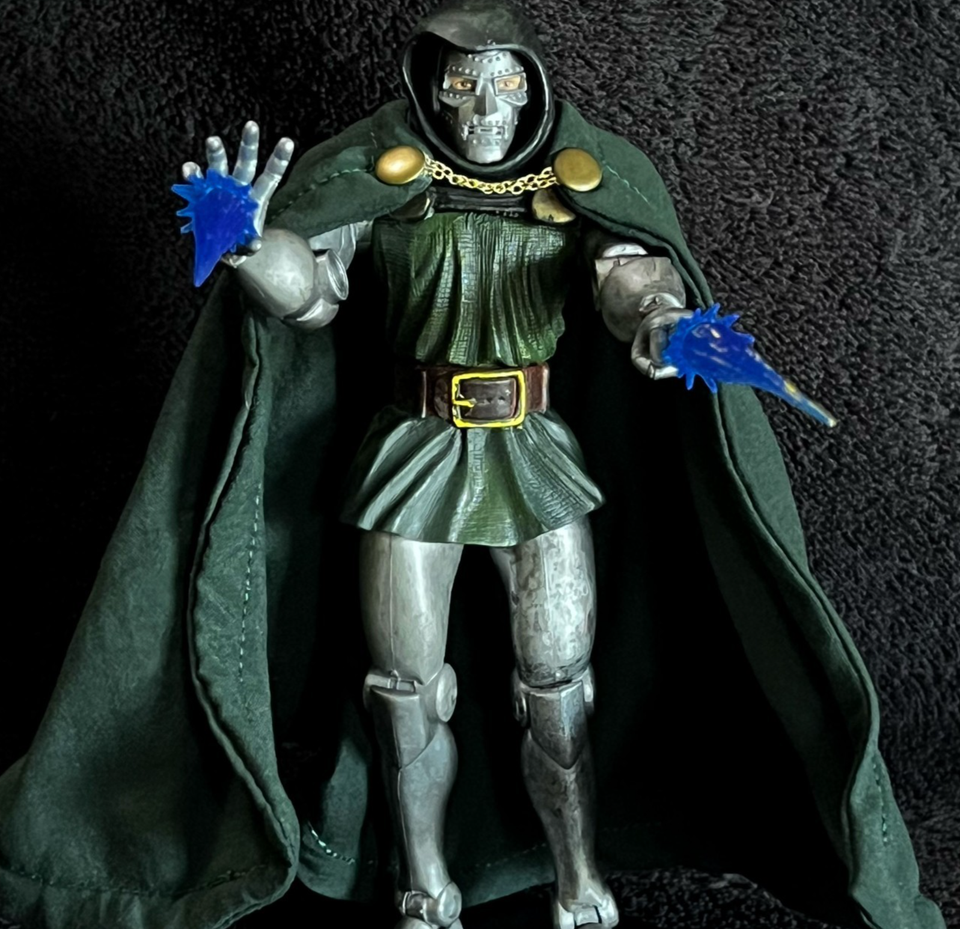 DR. DOOM • CUSTOM VERSION w/HAND BLAST • MARVEL AVENGERS DOOMSDAY | eBay