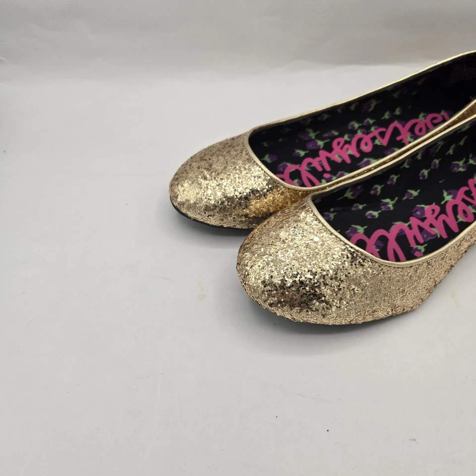 Pisos con tachuelas Betsy Johnson oro brillo Y2K talla 10 Foto 3 de 4