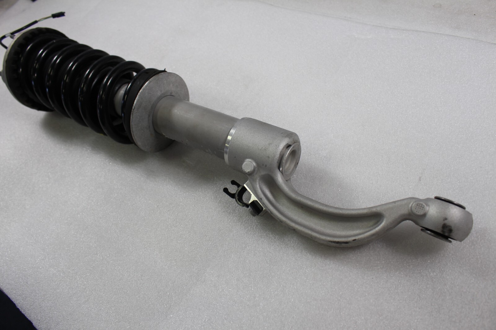 2016 Maserati Quattroporte, Ghibli, Front Shock Absorber, Used, P/N 670030332
