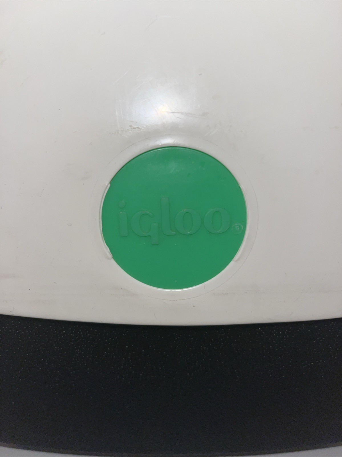 Igloo Little Play Mate Cooler  Blue.. Pre-Owned.. Fair Condition..