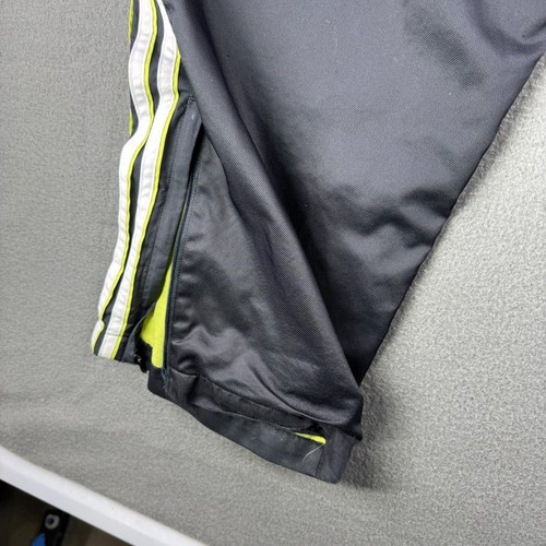 Pantaloni da pista Adidas vintage uomo L neri a righe giacca a vento foderati lime skate Y2K - Foto 9 di 15