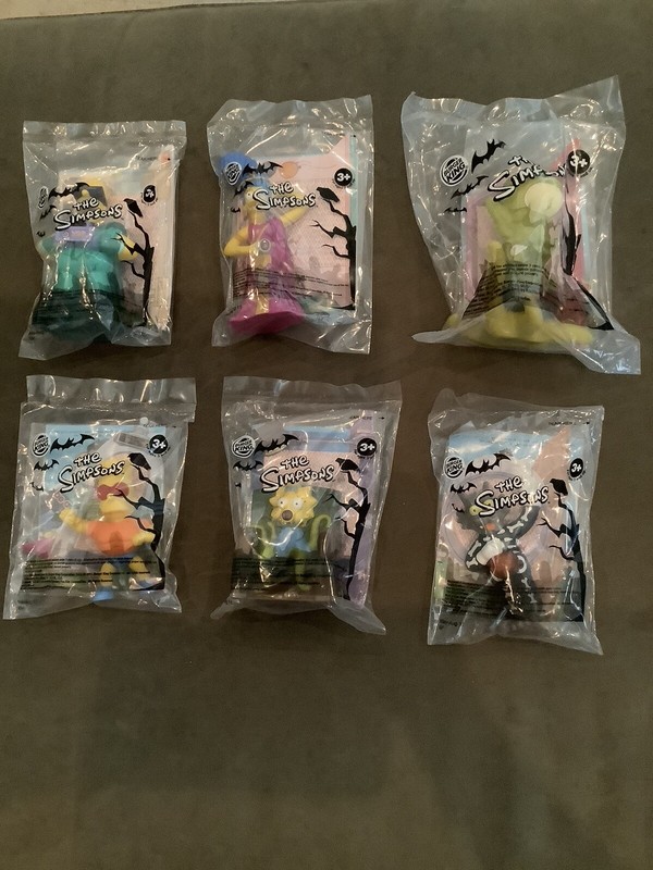 Burger King Kids Meal. The Simpsons Tree House Horror 2011. 13 total.