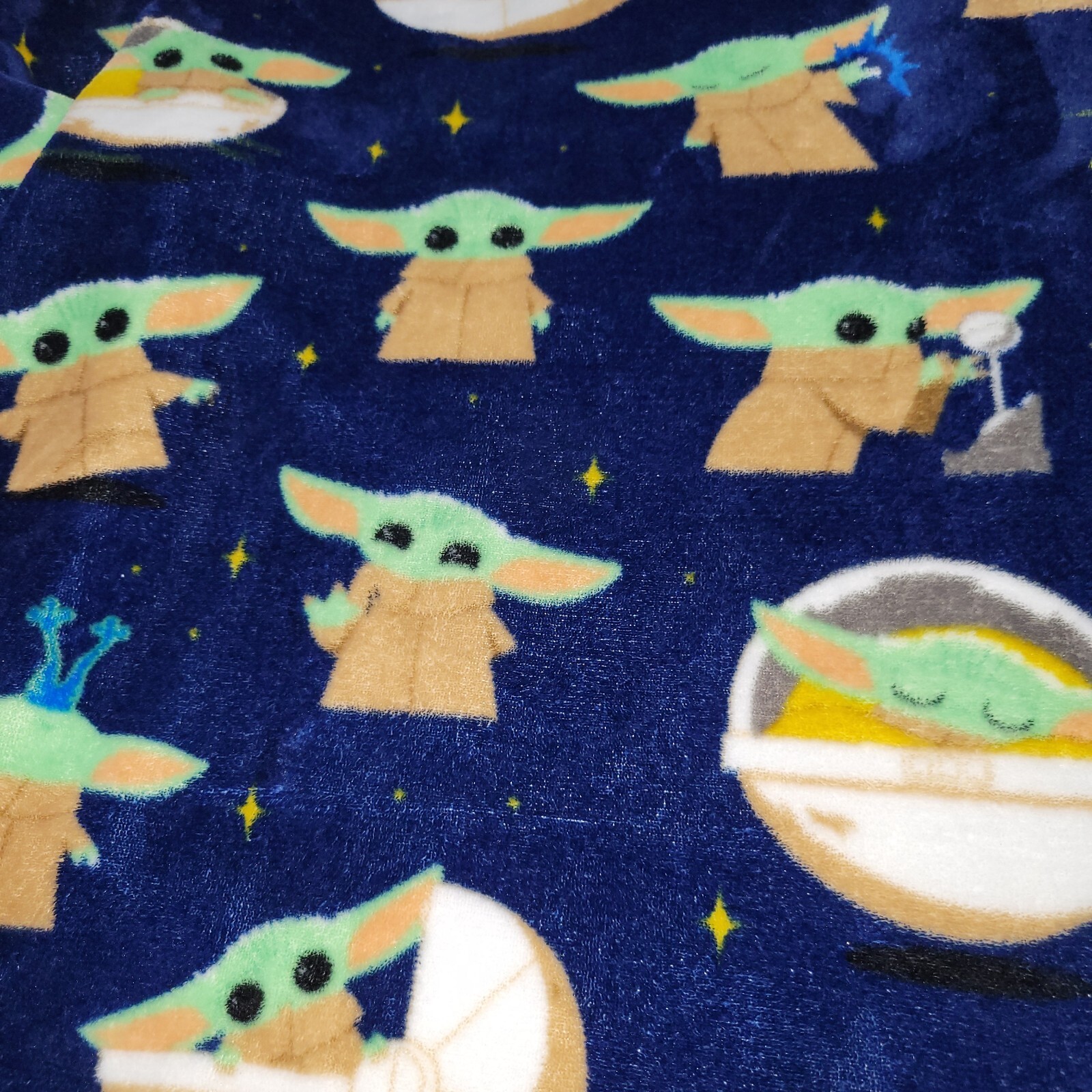 Star Wars Mandalorian Baby Yoda Fleece Blanket with Plush Toy & Sleep