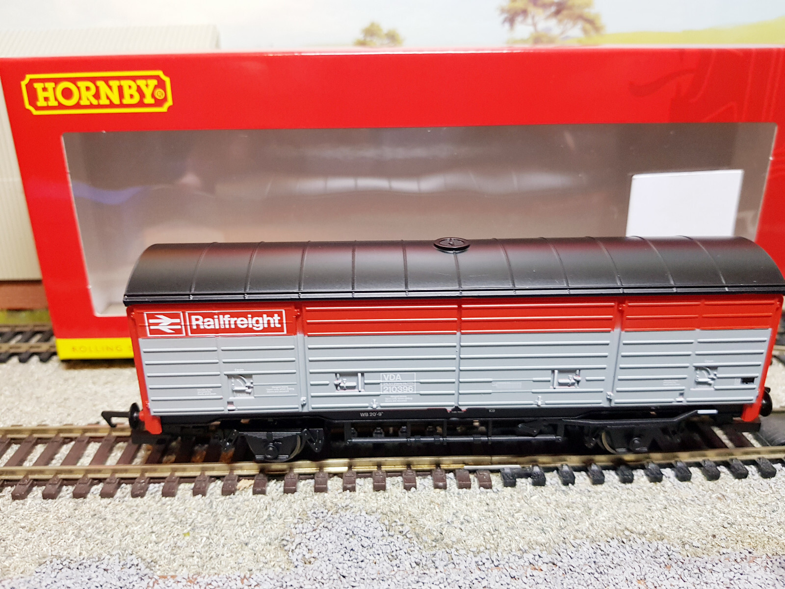 R60098 Hornby Railfreight VDA Van No.210396