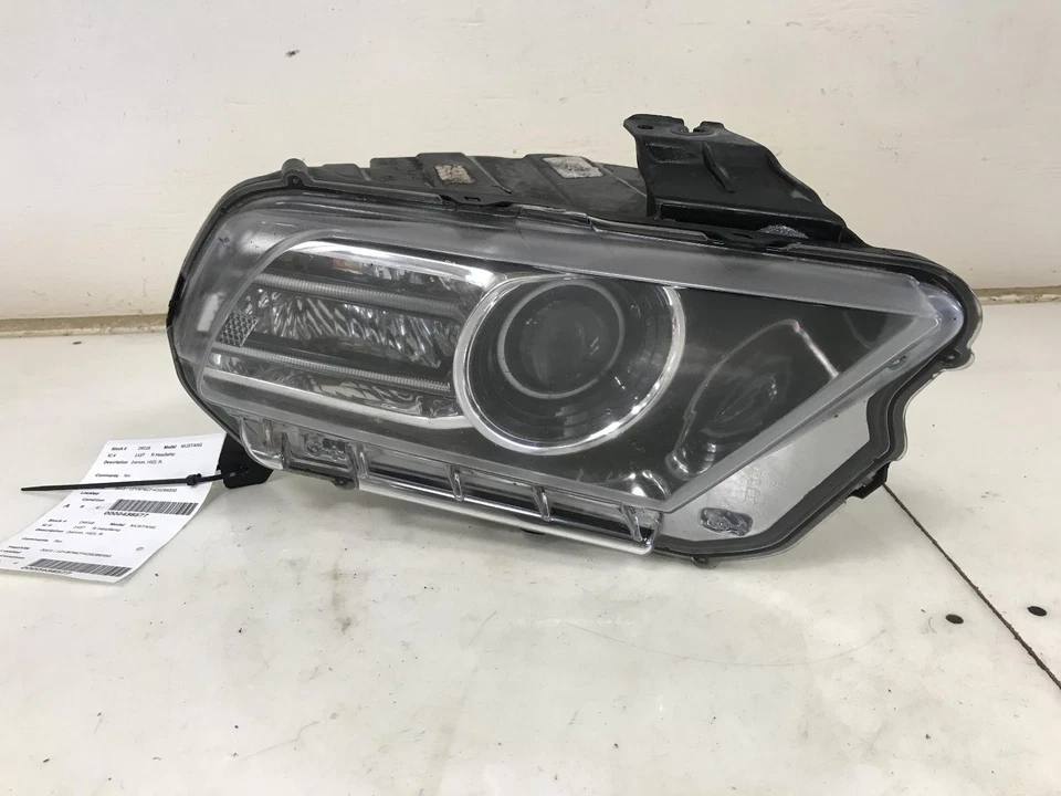 Conjunto de faros derechos usados se adapta a: Ford Mustang 2013 xenón HID grado derecho A Foto 3 de 4