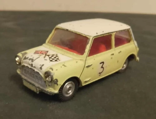 ORIGINAL VINTAGE CORGI TOY DIECAST RACING CAR 227 MORRIS MINI COOPER c.1960