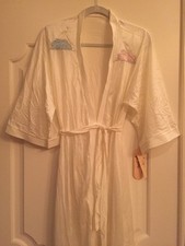 Beautiful Val Mode Cream  Soft Pastels Floral Robe Sz M Polyester