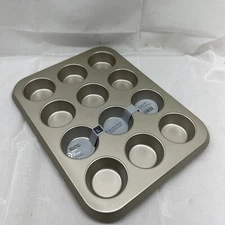 12 cup Muffin pan Gold wrap resistant textured Steel Made By Design