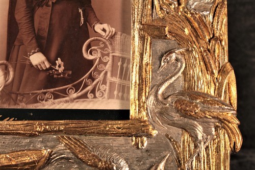 Antique Gilt Metal Photo Frames Pair with Garden Cottage Relief Decorations - Picture 12 of 23