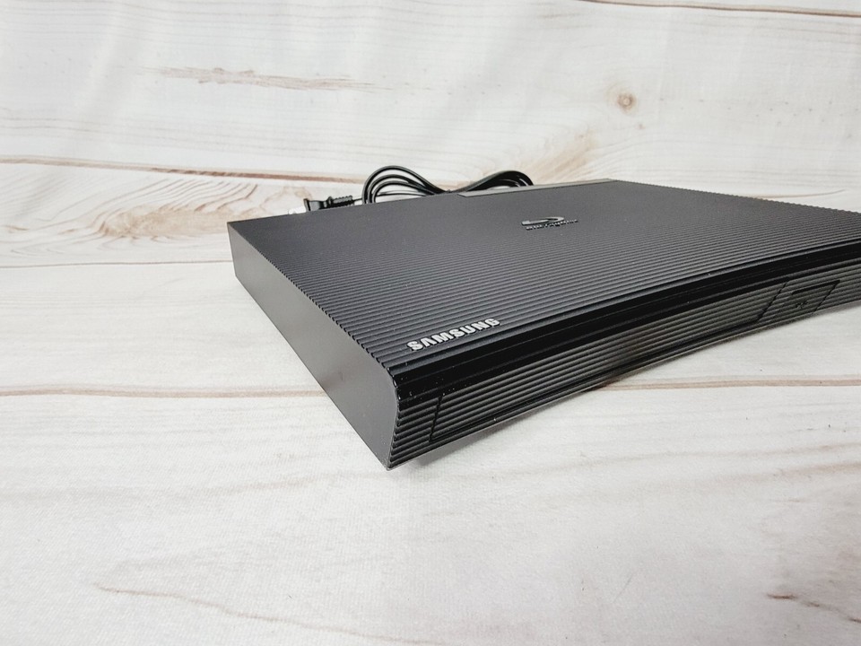 Samsung BDD5700 Black 1080p HDMI BluRay DVD Disc Player With No