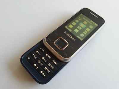 SAMSUNG GT-E2350B BLAU TOP+VIELE EXTRAS+RECHNUNG+DHL VERSAND