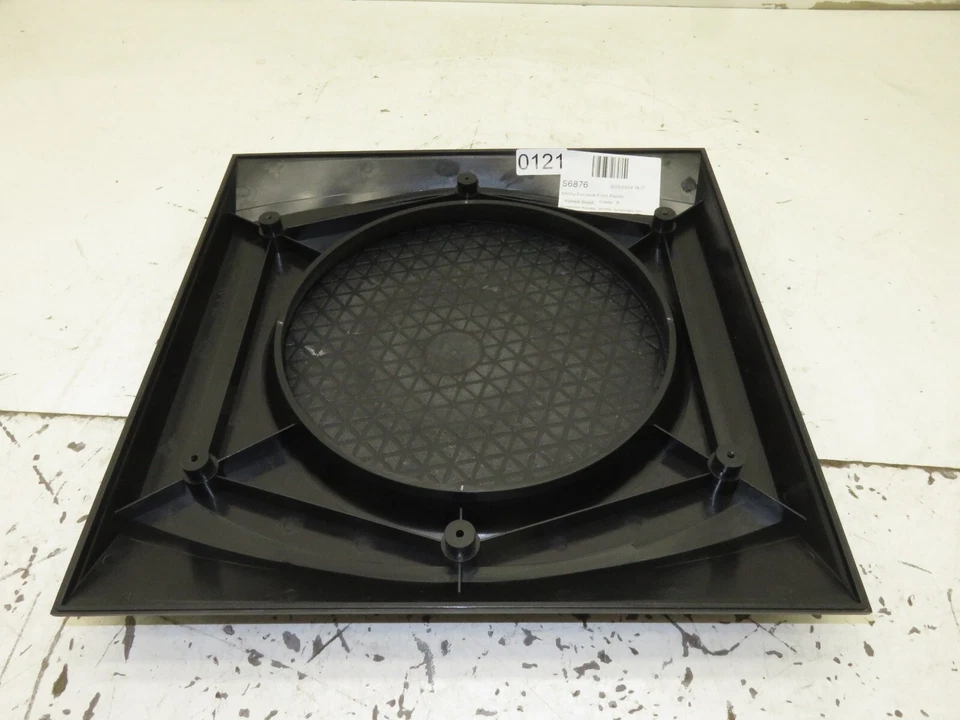 Subwoofer frontal de plástico Infinity Entra Foto 2 de 4