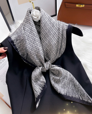 100% Mulberry Silk 35'' Square Scarf Women Neckerchief Wrap Grey Totem Print new