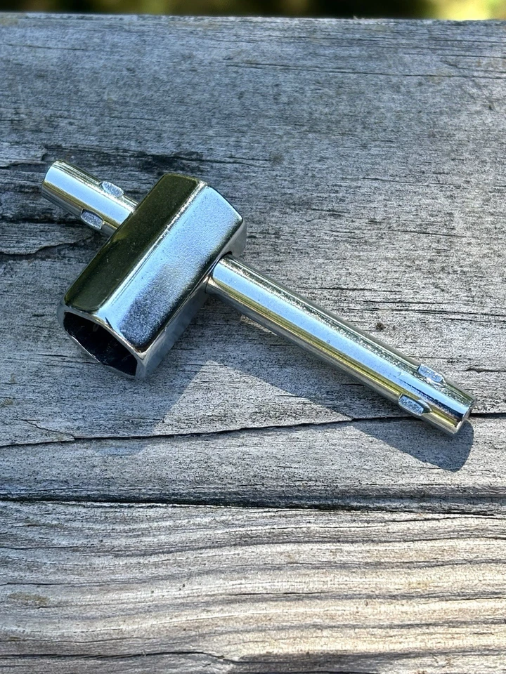 Ludwig Vintage Riel Niquelado Tom Bass Llave de Montaje Nuevo de Lote Antiguo Nunca Usado Foto 2 de 4