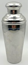 Cocktail Martini Shaker Mixer 18/10 Stainless Steel with Strainer Lid, 8 ¾" Tall