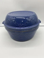 1930's Monmouth Western Stoneware Co Chainlink Covered Casserole Cornflower Blue