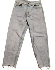 Vtg 90s Levi's 550 Relaxed Fit Jeans Size 32x30 Light Tapered Denim Made in USA