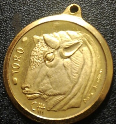 VINTAGE ANHÄNGER / MEDAILLE - STIERZEICHEN - VERGOLDET - SIGNIERT PIETRO ANNIGONI