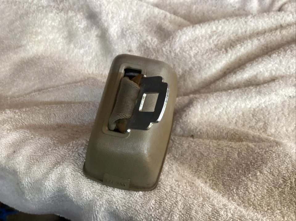 1969 Buick Skylark Driver Side Seatbelt Retractor 1968 70-72 - Image 3 of 4