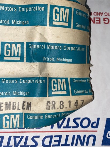 1982-1992 NOS OEM Olds Cutlass Ciera Caddy Buick Flag Emblem set GM 22514950 - Picture 4 of 4