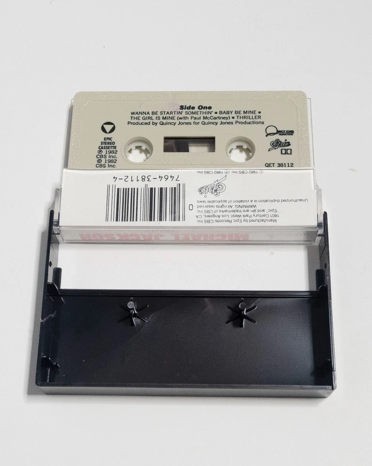 Thriller by Michael Jackson (Cassette, 1982, Epic Records, QET 38112) Foto 3 de 4