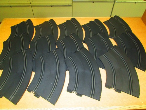 Vtg 1966 Strombecker 1/32 Curved Track 14 Pieces made in USA. No Rust