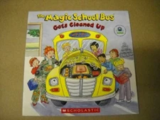 Magic School Bus Gets Cleaned Up - Paperback, by Scholastic - Acceptable