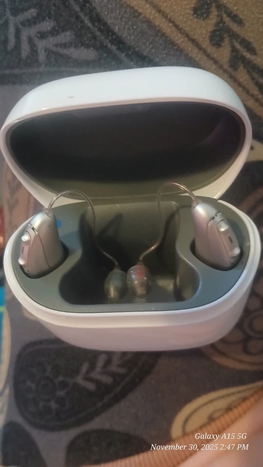 Audífonos Phonak Audéo Lumity L90-R recargables Bluetooth premium (par) Foto 3 de 4