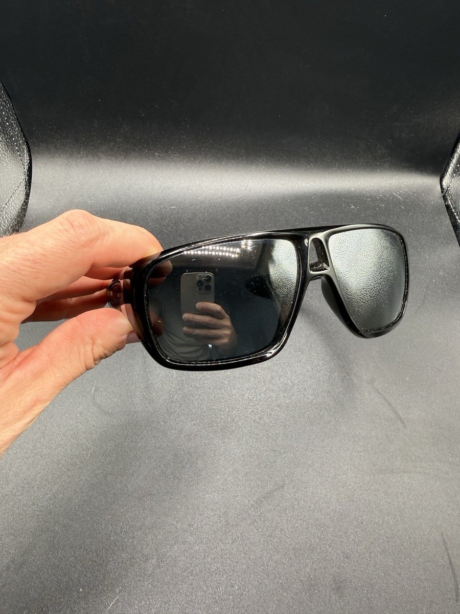 Oakley Dispatch Polished Black/Black Iridium Lenses View 3