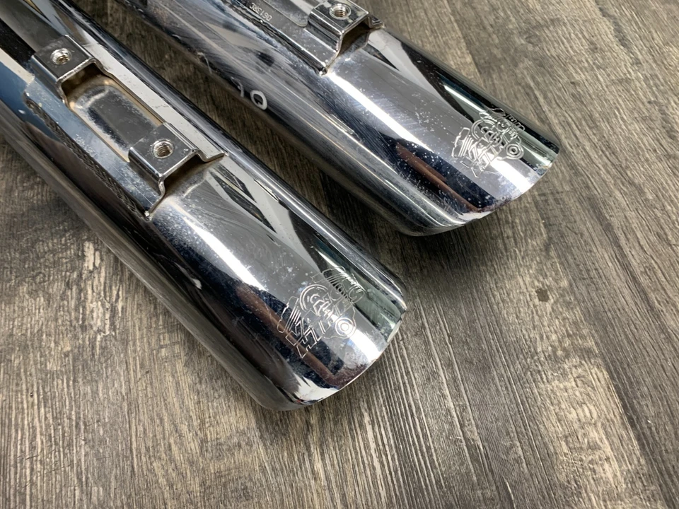 Silenciadores de escape cromados Electra Glide 95-16 Harley Davidson Vance & Hines Foto 2 de 4