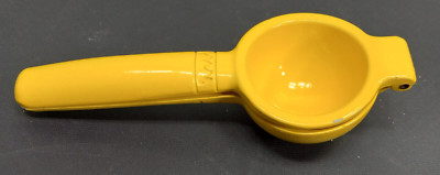 Farberware Enameled Aluminum Yellow Lemon Fruit Squeezer