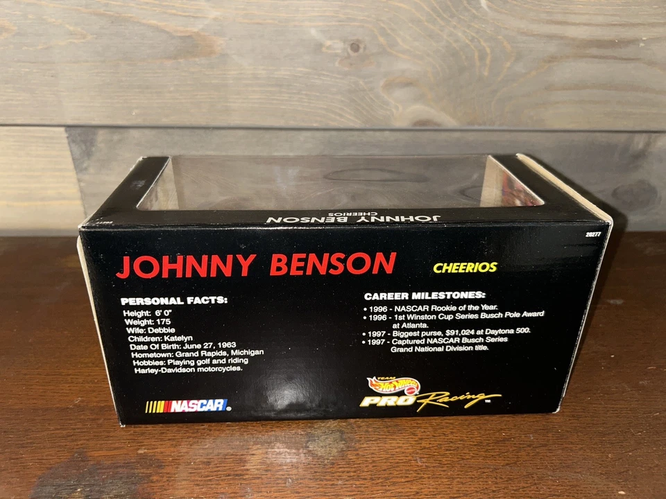 Hot Wheels NASCAR 1/24 DIECAST JOHNNY BENSON #26 BETTY CROCKER FORD NUEVO 1997 UER Foto 4 de 4