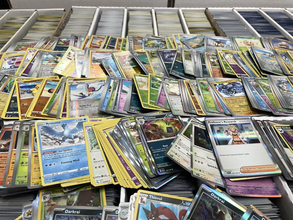 1000 Pokemon card job lot bulk collection includes Holo/Rev Holo 3 ULTRA/V - Image 4 of 4