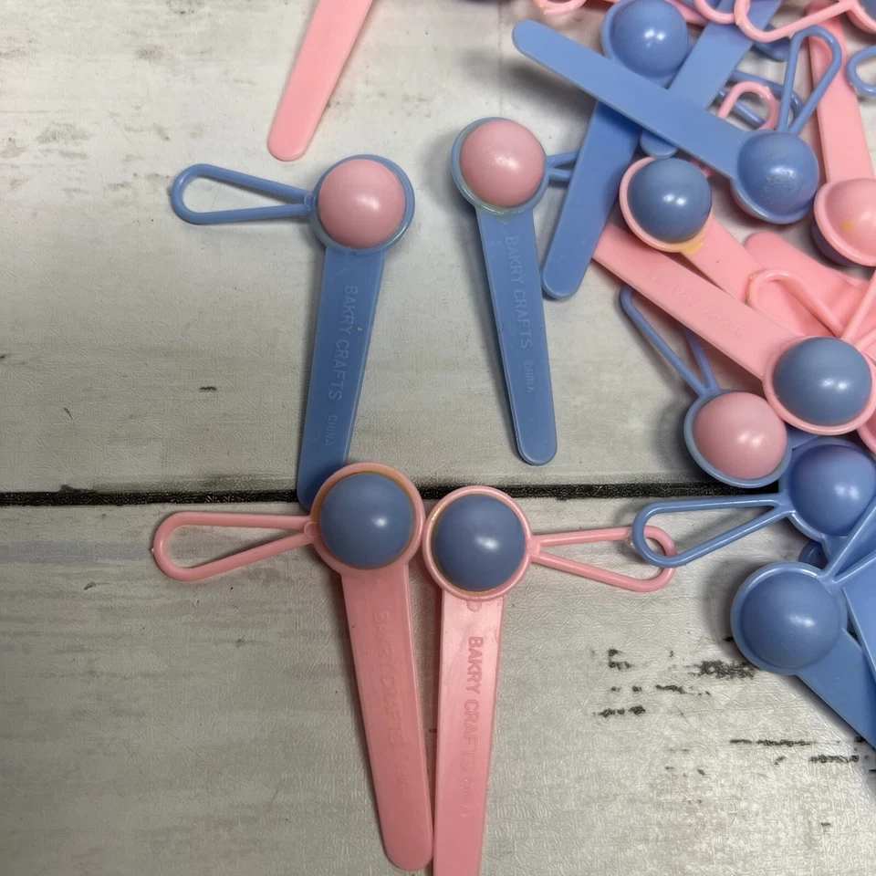 Lote de 24+ selecciones de cupcakes vintage para baby shower panadería artesanía revelación de género pastel Foto 2 de 4