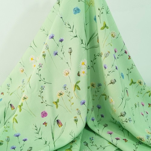 1 meter X 1.4 meter Green Floral Viscose Fabric Soft Dress Gown Robe Material - Picture 6 of 6
