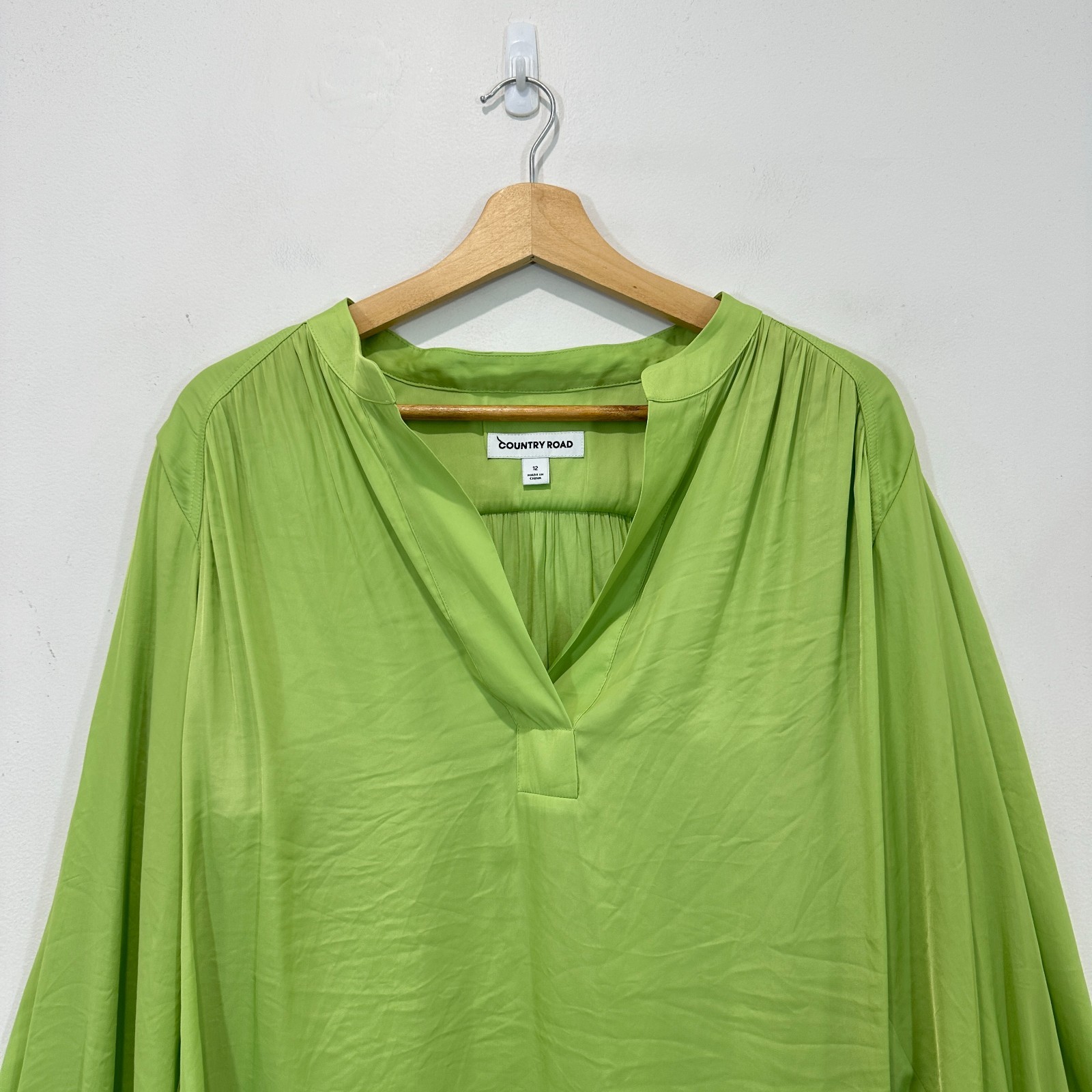 Country Road Top Women AU 12 Green V Neck Hi Lo Hem Puff Sleeve Polyester Casual image 6