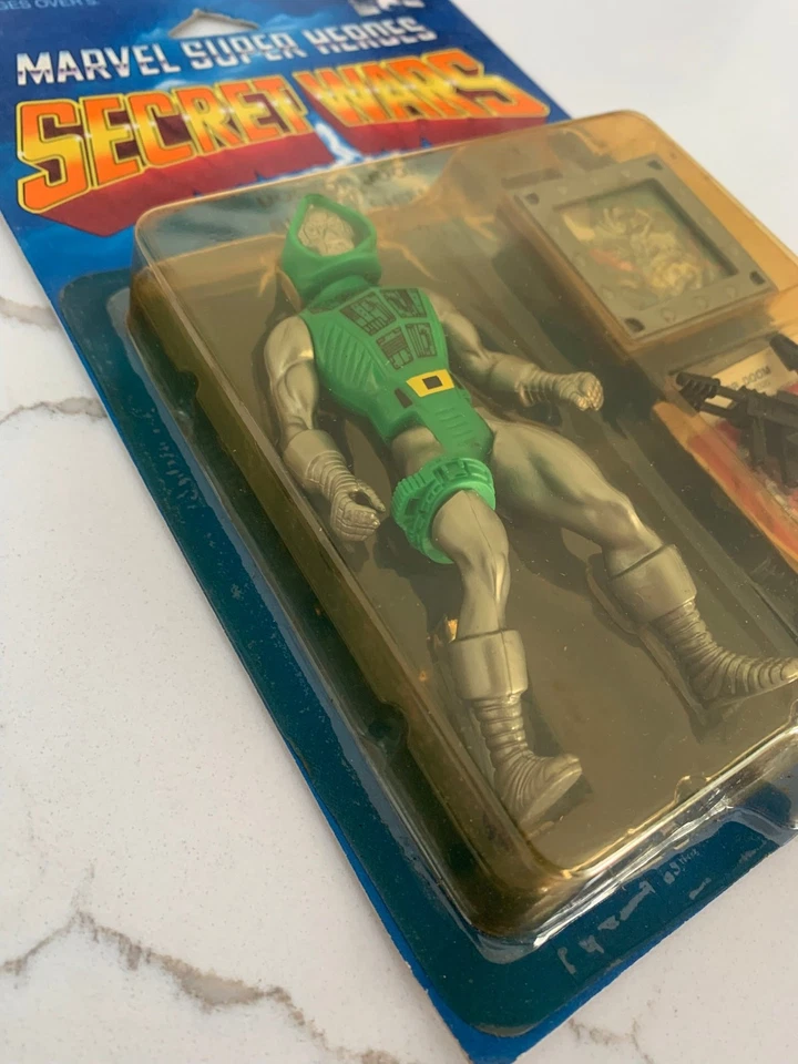 Mattel Marvel Secret Wars DR DOOM 1984 sellado Foto 2 de 4