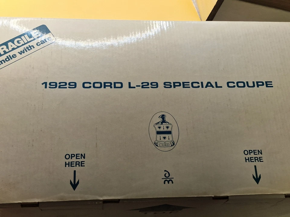 DANBURY MINT DIECAST 1:16 1929 CORD L-29 SPECIAL COUPE with Wood Stand - Image 2 of 4