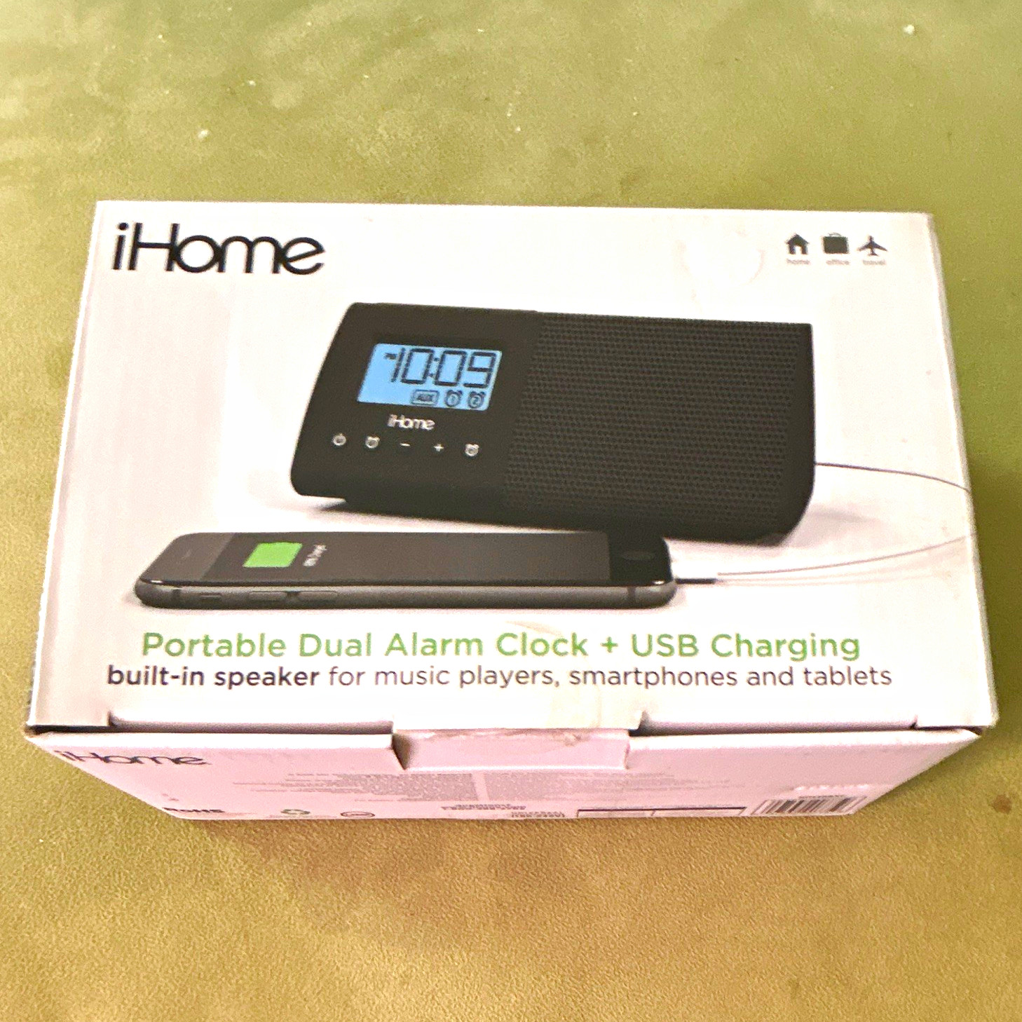 iHome iDM9B Digital Clock Radio Dual Alarm USB Charging Built-In Speaker Black