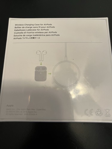 Coque de charge sans fil Apple AirPods neuve jamais ouverte - Photo 2 sur 3