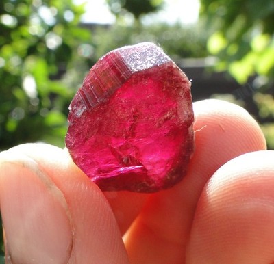 Raspberry pink TOURMALINE Rubellite - amazing color ! - Ambatomigaby, Madagascar