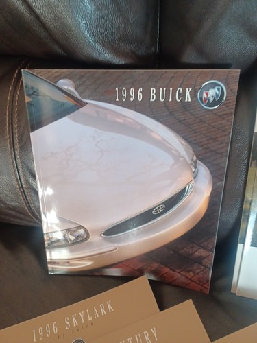 1996 Buick Full Lineup Roadmaster Brochure Lot - Picture 2 of 4