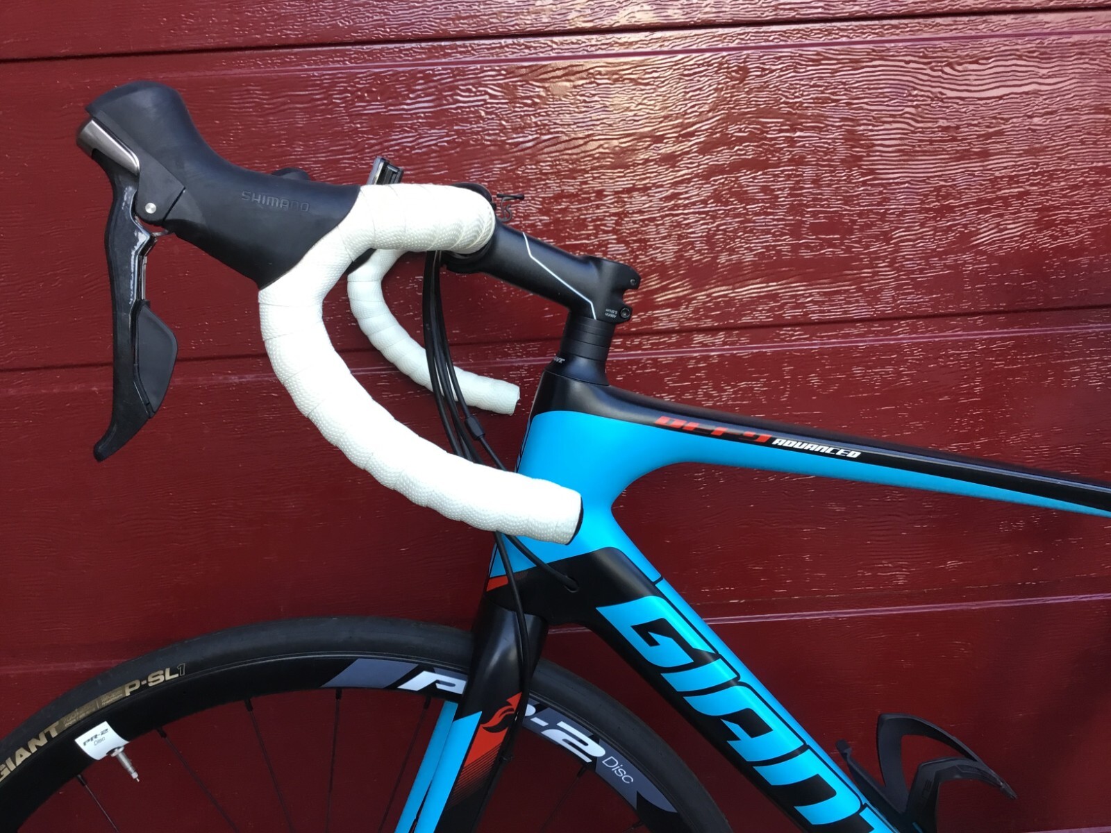 GIANT Defy Advance 1 Carbon Fibre Road Bike eBay