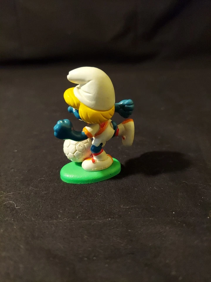 Pitufos 20163 Pitufina Fútbol Pitufo Soporte Verde Figura De Colección Juguete PVC Estatuilla Foto 3 de 4