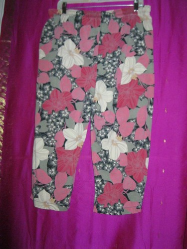 ERIKA LABEL, PINK FLOWER PRINT SLACKS W/ DRAWSTRING WAIST, SZ M., COTTON/RAYON - Picture 12 of 20