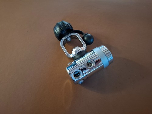 APEKS DST Yoke A/Clamp INT Fitting Turret 1st Stage Scuba Regulator Dive Diving - Picture 3 of 9