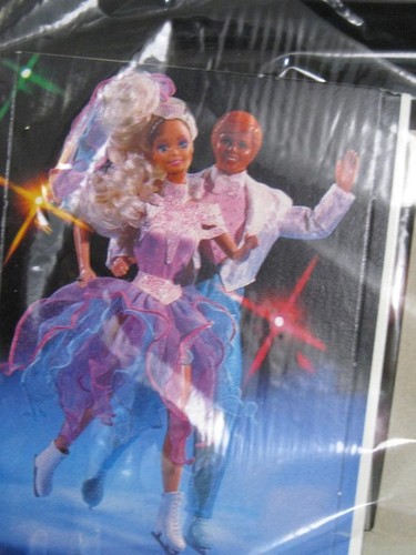 1989 Barbie Doll 50TH ANNIVERSARY ICE CAPADES DIORAMA CARDBOARD TICKETS/POSTER - Picture 2 of 2