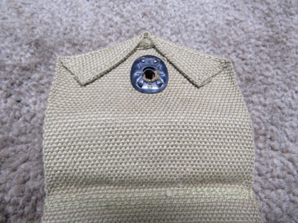 US WW2 M1923 1911 Magazine Pouch 45 Auto Khaki B.B. INC 1942 US WW2 M1923 1911 Magazine Pouch 45 Auto Khaki B.B. INC 1942